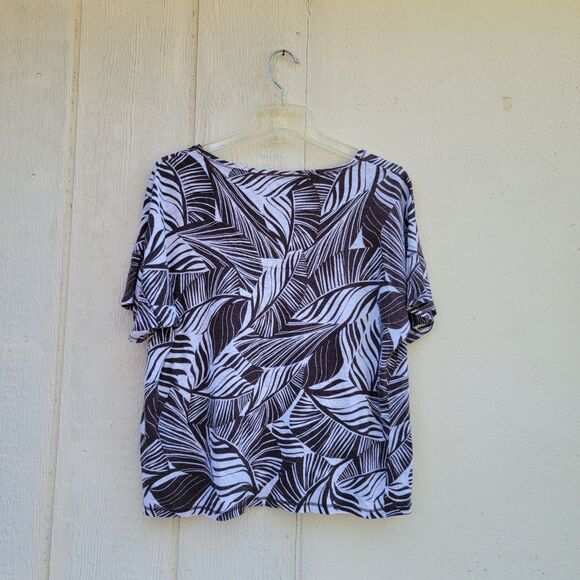 Chico's size 2  Brown/White VNeck Palm Leaf Linen Top Large Boxy Coastal - Picture 3 of 4